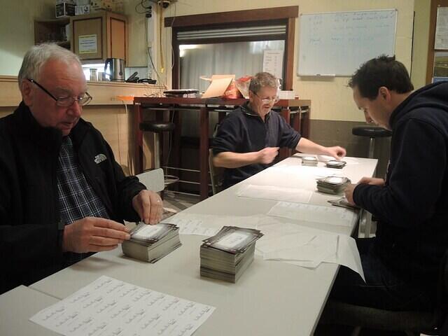 Ama-ON4HRT-QSL KAARTEN ON1418WAR verwerken ON6DSL (10)
