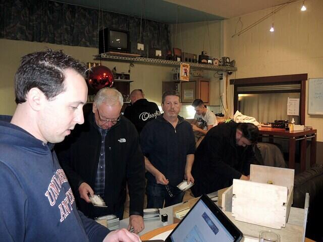Ama-ON4HRT-QSL KAARTEN ON1418WAR verwerken ON6DSL (24)